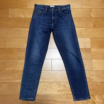 언그리드 스트레치 테이퍼드 데님 W24 fm18m