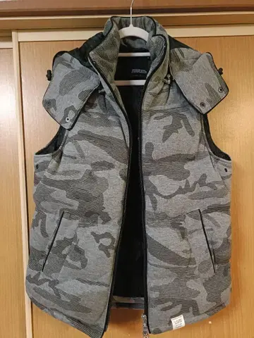 [ AZUL ] 카모플라주 패턴 베스트 S 사이즈 새상품급