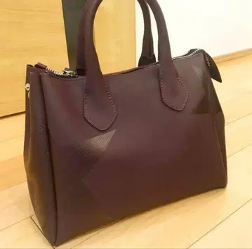 지아니카리니 GUM 보르도