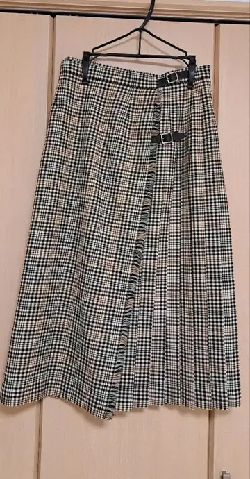 스코틀랜드제 안감 부착 체크 무늬 플리츠 스커트