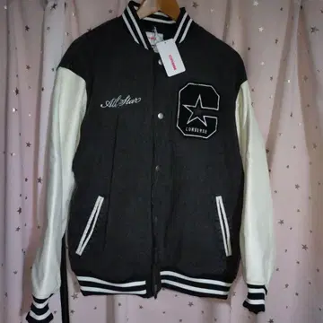 CONVERSE 바시티 자켓 블랙/화이트 자수 로고