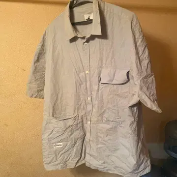 H&M 반팔 셔츠 XL 라이트 그레이 포켓 부착