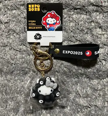 EXPO2025 간사이 만박 블랙 미야쿠미야쿠 산리오 키티 키링