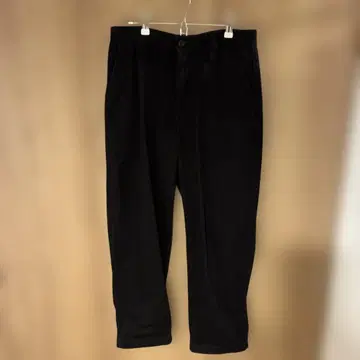 UNIQLO U 와이드 핏 팬츠 2개 묶음 판매