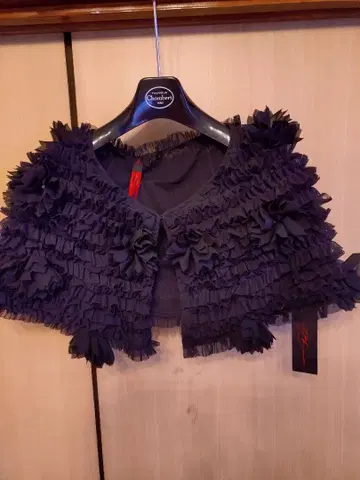 새상품 노코 오노 블랙 프릴 숄