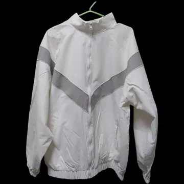 V 라인 배색 절개 밀리터리 트랙 자켓 나일론 자켓 L 사이즈