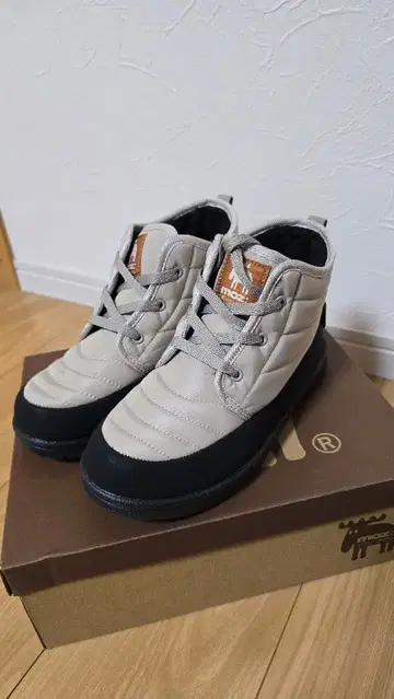 MOZ 퀼팅 스니커즈 부츠 베이지 M 사이즈