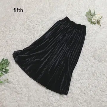 피프스 플리츠 스커트 롱 기장 허리밴딩 광택감 벨로아풍 가을/겨울 블랙