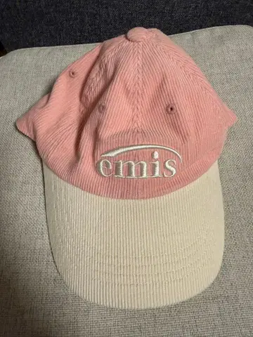 emis 핑크 크림 캡