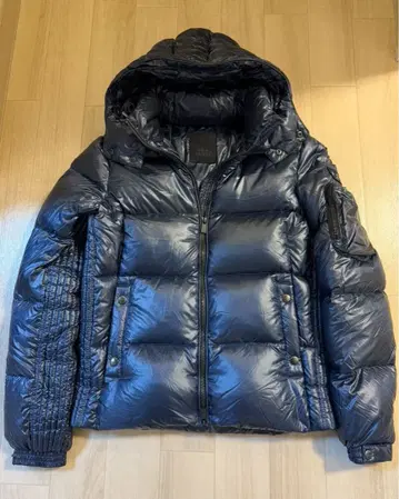 컨디션 최상 블랙 네이비 타트라스 TATRAS 다운 BELBO