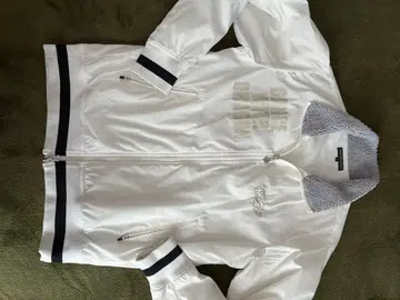 댄스 위드 드래곤 점퍼 새상품급