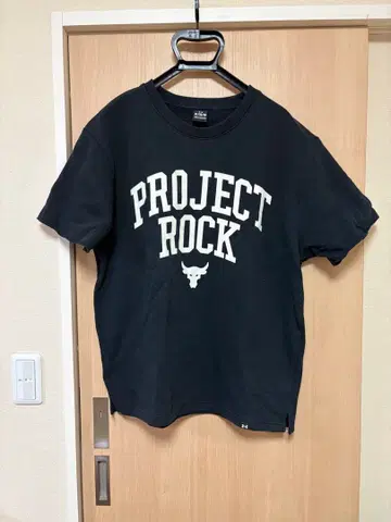언더아머 프로젝트 락 XL 티셔츠