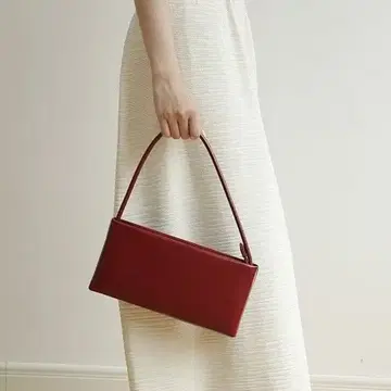 빨간색 핸드백