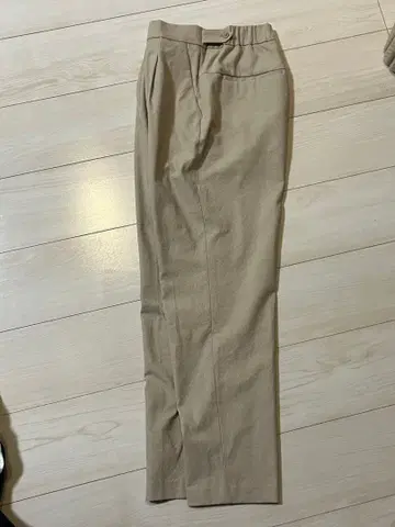 FONCE 베이지 플리츠 디자인 캐주얼 팬츠