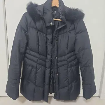 HUCOM 후드 부착 블랙 다운 자켓