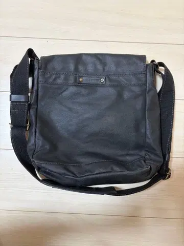 TAKEO KIKUCHI 숄더백 블랙