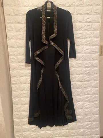 블랙 롱 드레스 프릴 포함