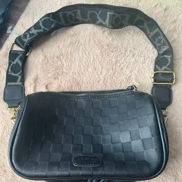 블랙 체크 무늬 숄더백