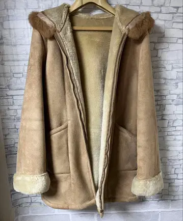 무스탕 코트 베이지 롱 기장 퍼 포함