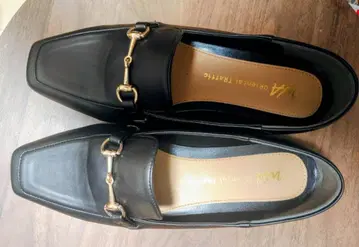 오리엔탈 트래픽 비트 모티브 바부쉬 로퍼 블랙 24cm