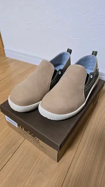 MOZ 슬립온 오크 M 사이즈