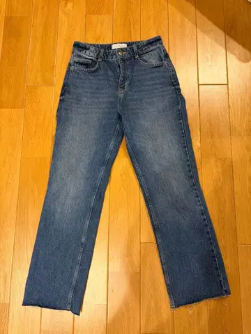 이번 시즌 ZARA 스트레이트 데님