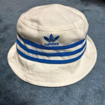 adidas NOAH 버킷햇 화이트