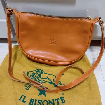 [새상품급] 일비종떼 초승달 숄더 야키누메