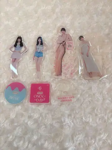 TWICE 아크릴 스탠드 모모
