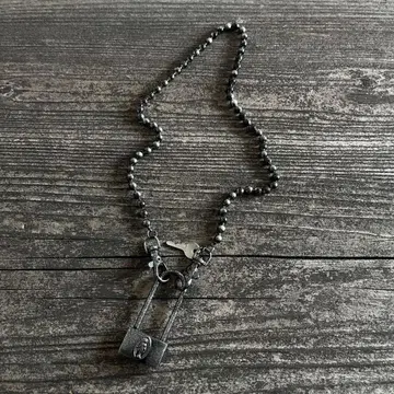 장 폴 고티에 목걸이 07