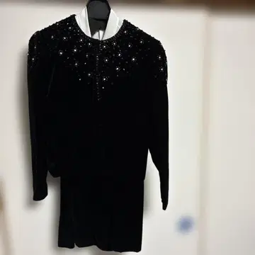 비즈 장식 블랙 자켓과 롱 스커트 세트 9호