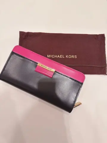 MICHAEL KORS 장지갑