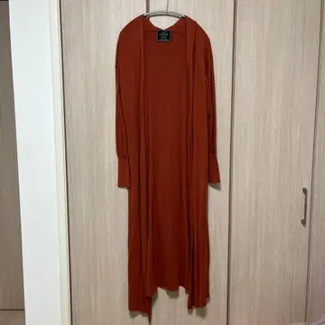 저널 스탠다드 롱 가디건 테라코타 색상 벽돌 색상