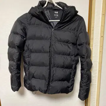 유니클로 심리스 다운 파카 블랙 L 사이즈