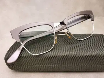 Bausch & Lomb TITAN 보슈롬사제 브로우 타입