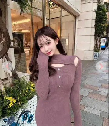 [ 새상품급 ] cherimi 오픈 컷 니트 원피스