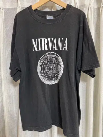 NIRVANA VESTIBULE T셔츠
