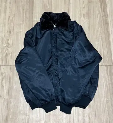 윈터 웨어 네이비 MA-1