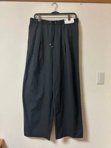 택 포함 새상품 GU 배럴 레그 풀온 팬츠Q 블랙 XXL 블랙