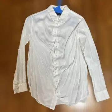 고무 화이트 긴팔 셔츠