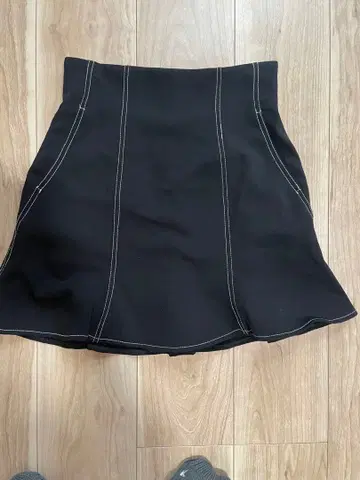 SNIDEL 블랙 플레어 스커트