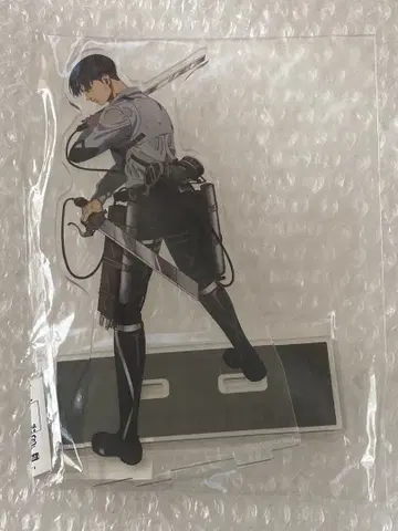 진격의 거인 싸우는 등 아크릴 스탠드 리바이