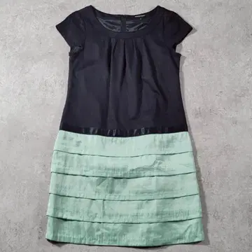 [ 새상품급 ] QUEENS COURT 퀸즈 코트 원피스 2 M 상당