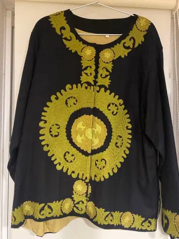 레트로 자수 블랙과 옐로우 그린 긴팔 셔츠