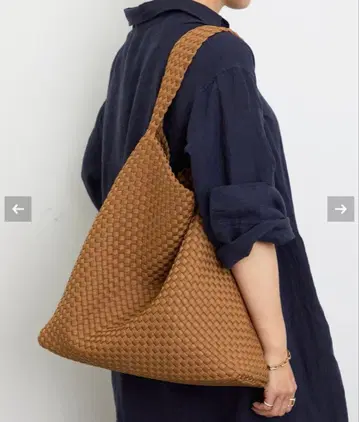 [ NAGHEDI 나게디 ] Nomad Large Hobo