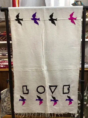 컬러풀한 새 자수 스톨