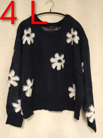 빅 사이즈 새상품 4L 꽃무늬 디자인 니트 스웨터 네이비