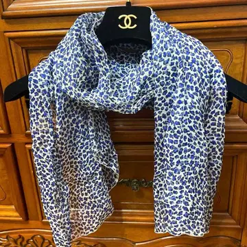 에릭 프로방 실크 100% 프랑스제 블루 레오파드 무늬 스카프