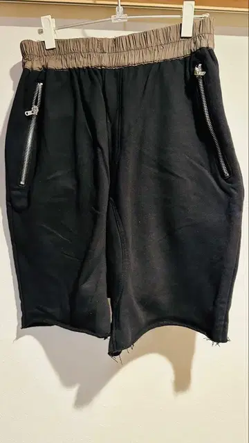 SAPEur 사풀 블랙 두꺼운 원단 숏팬츠 L riri 지퍼
