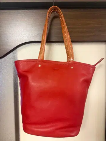 새상품 Dakota 가죽 핸드백